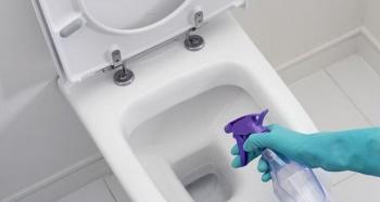 Как да поправите резервоар за промиване на тоалетна, ако от него изтича вода?